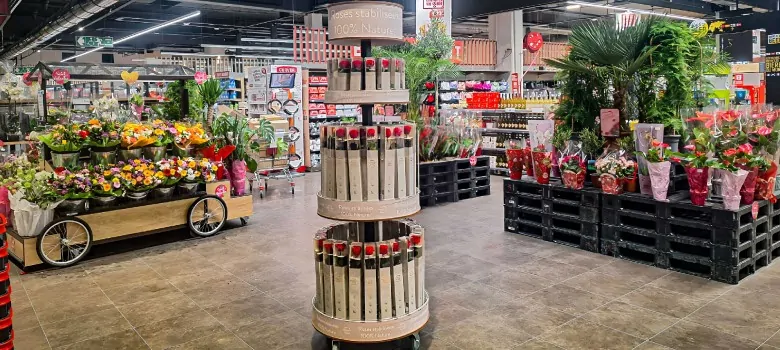 Floral retail supermarket display